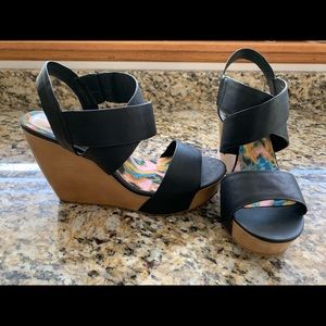 Madden Girl (Steve Madden) Wedge Sandals